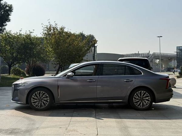 Hongqi H5 2023 2.0T Automatic Smart Union Flag (Б/у) Передний — изображение 2