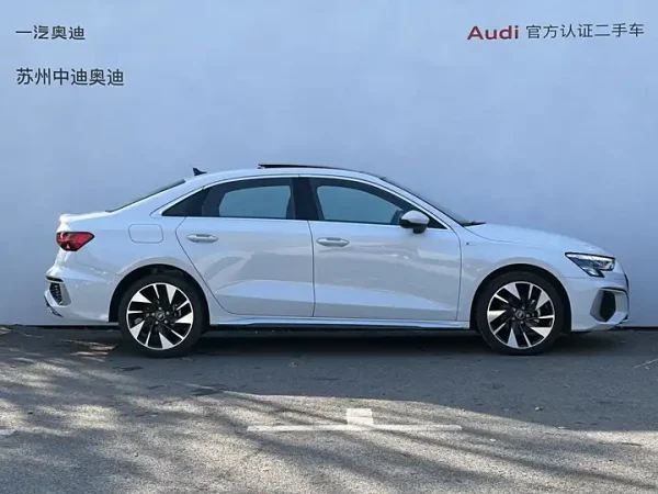 Audi A3 2023 A3L Седан 35 TFSI , пробег 5000 км. (Б/у) Передний — изображение 3