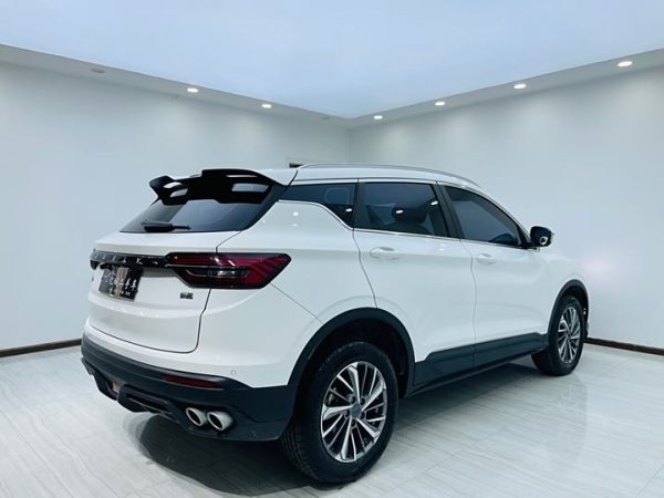 Geely Coolray 2021 1.4T DCT Platinum Edition, Август 2021 г., пробег 4000 км. (Б/у) Передний — изображение 2