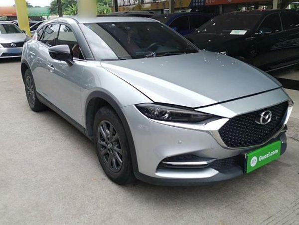 Mazda CX-4 2020 2.0L Automatic 2WD Blue Sky Explorer Edition, Октябрь 2020 г., пробег 40500 км. (Б/у) Передний — изображение 2