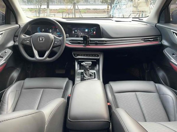 Changan CS55PLUS 2020 1.5T Automatic Color Edition, Июль 2020 г., пробег 68000 км. (Б/у) Передний — изображение 5